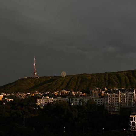 Panorama Khiliani Appartement Tbilisi Buitenkant foto