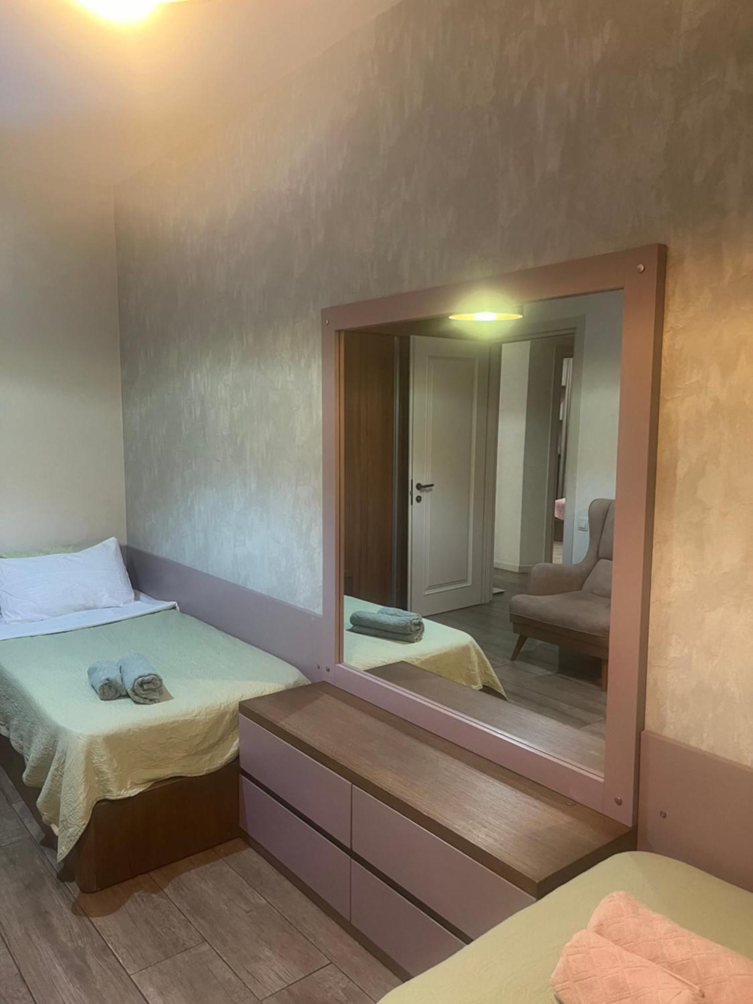 Panorama Khiliani Appartement Tbilisi Buitenkant foto